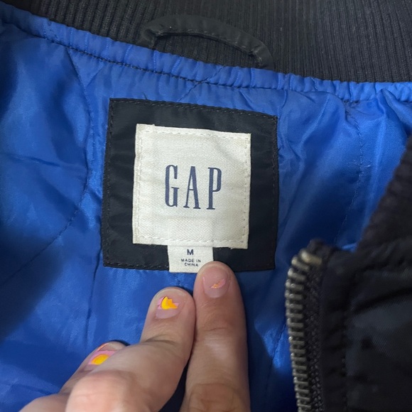 GAP Black Bomber Zip Up - Picture 2 of 3